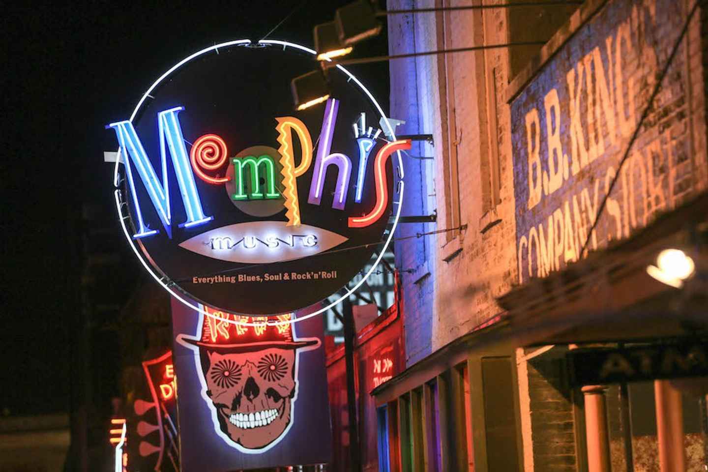 From Nashville: Memphis Tour with Graceland VIP Access thumbnail