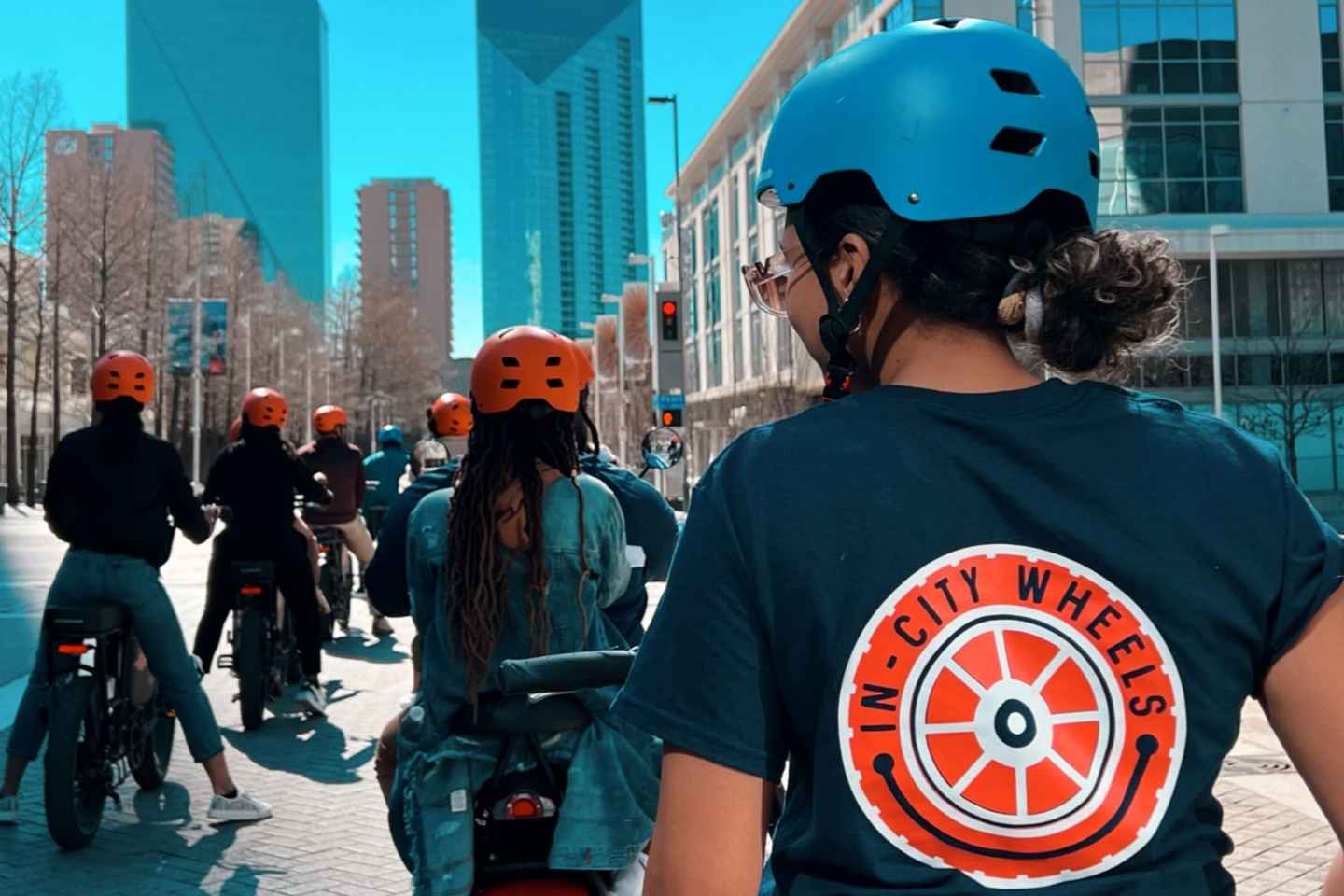 Dallas: Downtown E-Bike Sightseeing and History Tour thumbnail