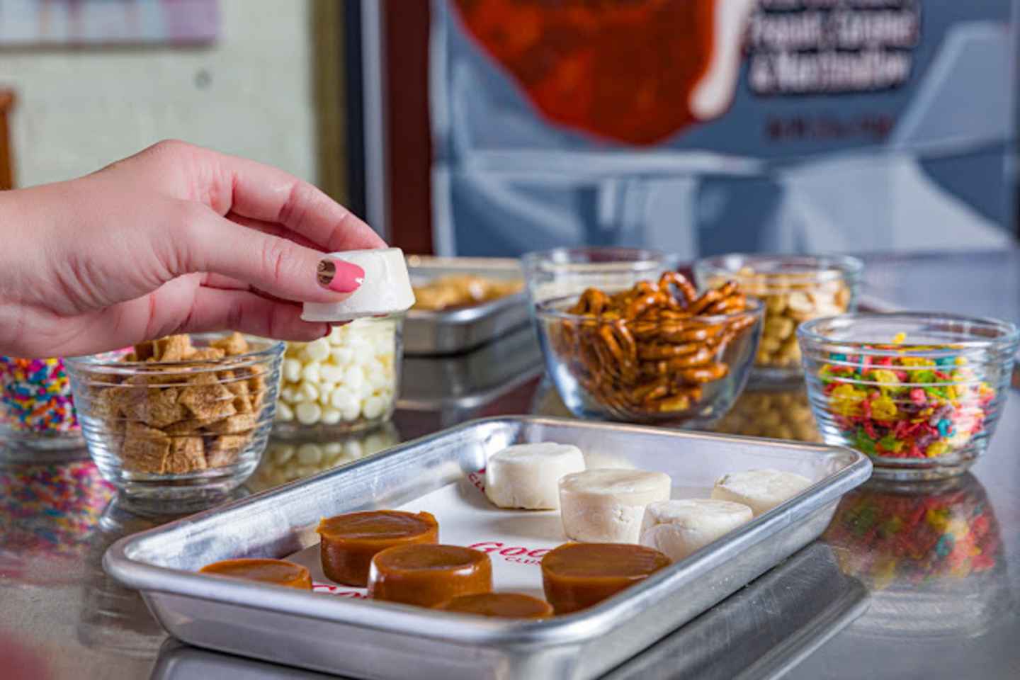 Nashville: Goo Goo Hands-On Chocolate Workshop thumbnail